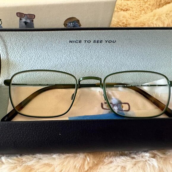 Emma Chamberlain x Warby Parker Glasses - Picture 3 of 3